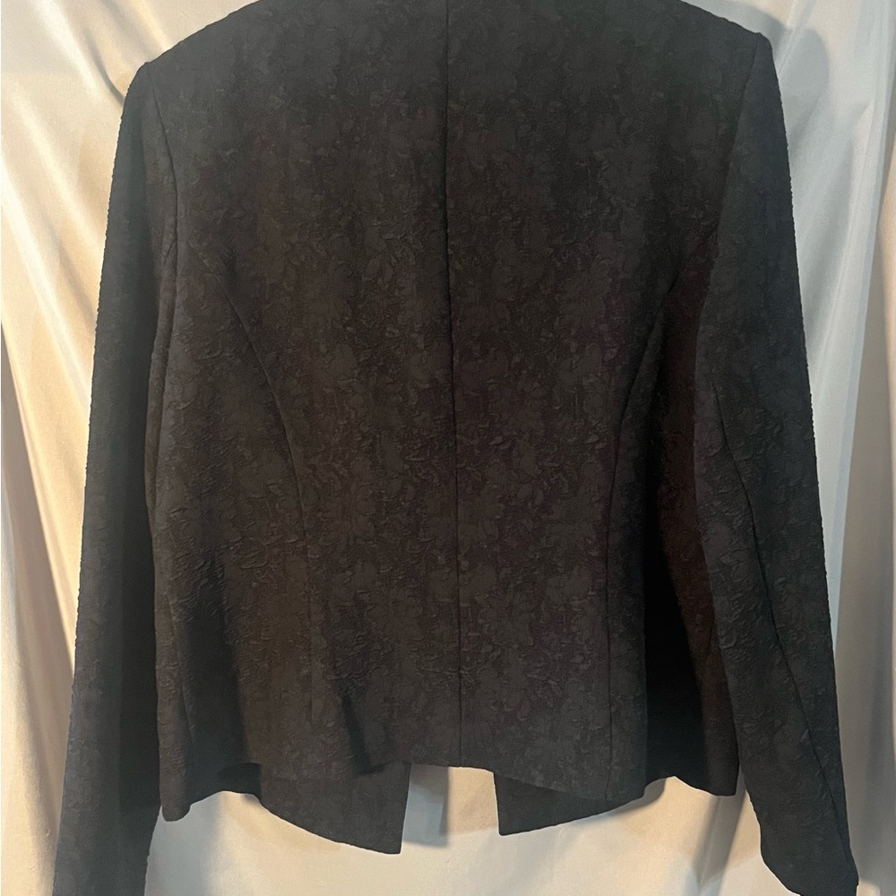 Roz & Ali Textured Black Blazer - Picture 2 of 4